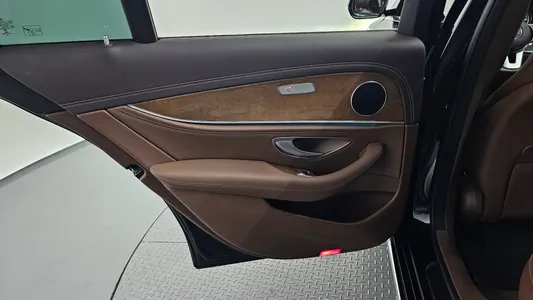 Mercedes-Benz E-Class W213 E220d 2019 25