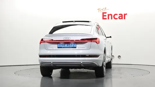 Audi e- 55 2022 4