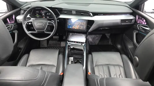 Audi e- 55 2022 7