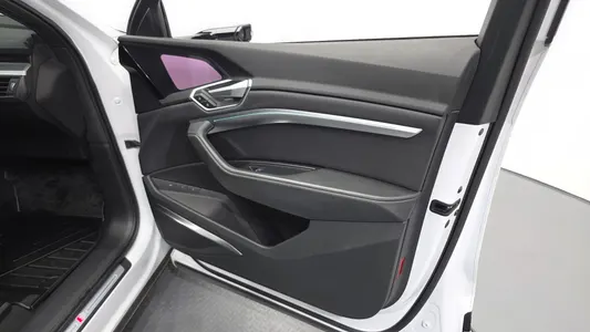 Audi e- 55 2022 24