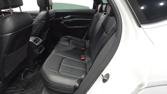 Audi e- 55 2022 26