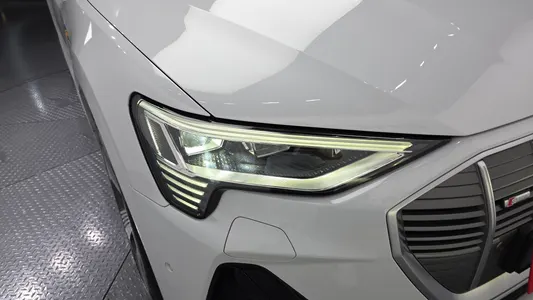 Audi e- 55 2022 22