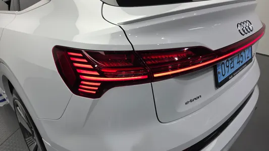 Audi e- 55 2022 23