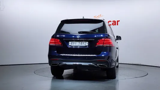 Mercedes-Benz GLE-Class W166 GLE350 d 4MATIC 2017 4