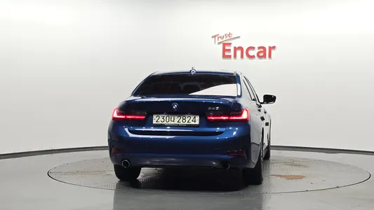 BMW 3 Series (G20) 320i 2020 4