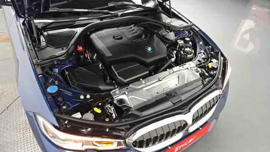 BMW 3 Series (G20) 320i 2020 6
