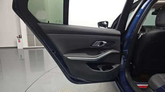 BMW 3 Series (G20) 320i 2020 26