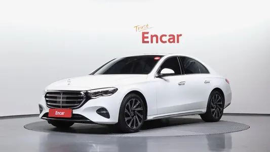 Mercedes-Benz E-Class W214 E300 4MATIC 2024