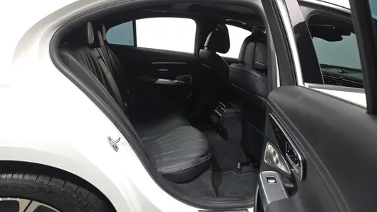 Mercedes-Benz E-Class W214 E300 4MATIC 2024 12