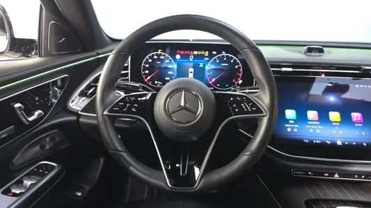 Mercedes-Benz E-Class W214 E300 4MATIC 2024 13