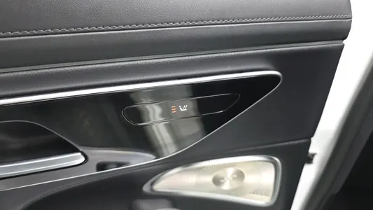 Mercedes-Benz E-Class W214 E300 4MATIC 2024 18