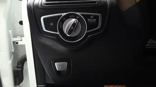 Mercedes-Benz GLC-Class X253 GLC300e 4MATIC 2021 28