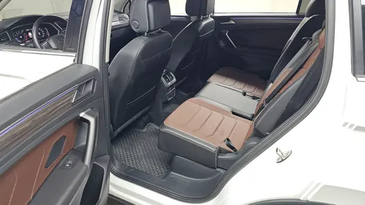 Volkswagen 티구안 올스페이스 2.0 TSI 2024 11