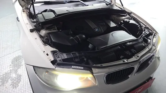 BMW 1 Series (E82) 120d 2012 6