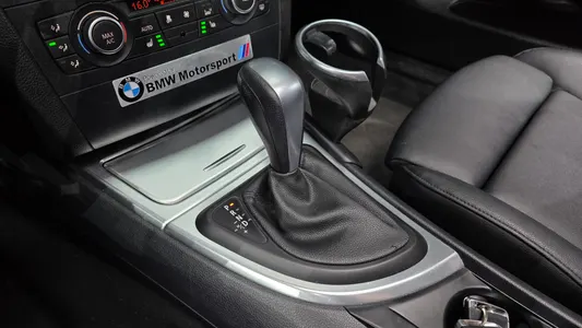 BMW 1 Series (E82) 120d 2012 9