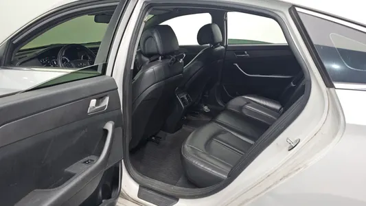 Hyundai LF LPI 2014 12