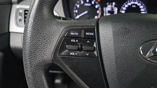 Hyundai LF LPI 2014 16