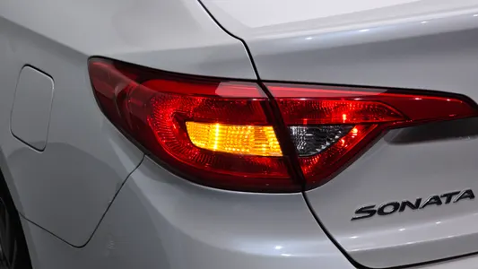 Hyundai LF LPI 2014 23