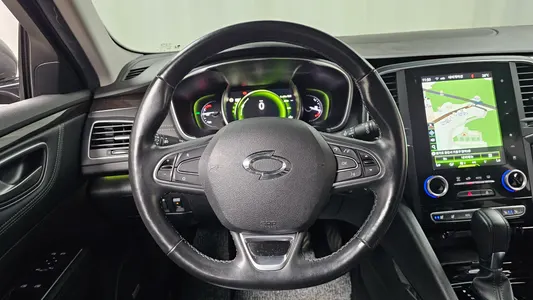 Renault Korea SM6 2.0 LPe RE () 2017 13
