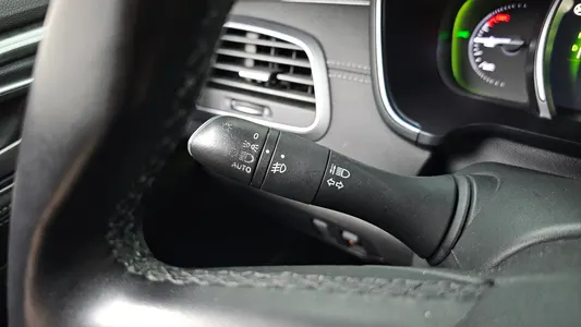 Renault Korea SM6 2.0 LPe RE () 2017 28