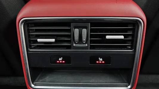 Porsche (PO536) 3.0 2020 32