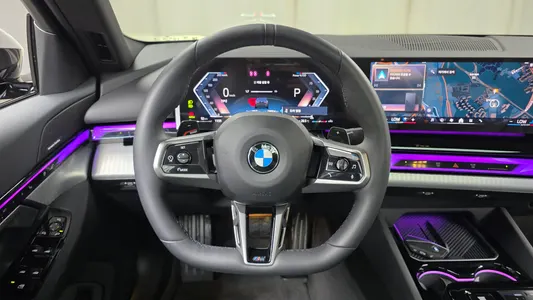 BMW 5 Series (G60) 520i M 2026 14