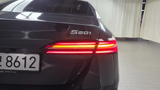 BMW 5 Series (G60) 520i M 2026 23
