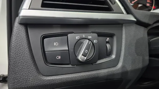 BMW 3 Series (F30) 320d ED 2015 14