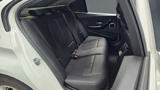 BMW 3 Series (F30) 320d ED 2015 26