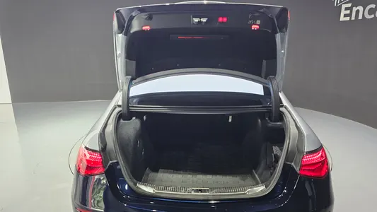 Mercedes-Benz S-Class W223 S680 4MATIC 2022 18