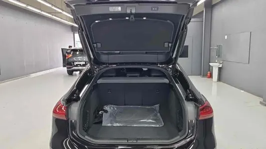 Audi A6 e- S Line 2025 6