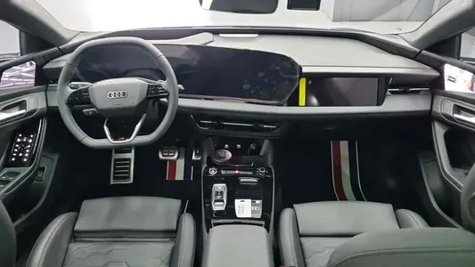 Audi A6 e- S Line 2025 7