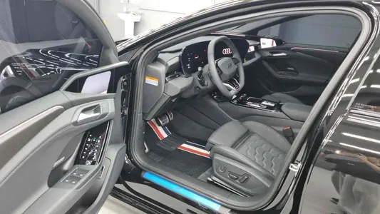Audi A6 e- S Line 2025 8