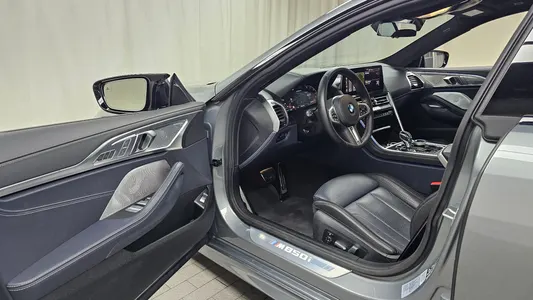 BMW 8 Series (G15) M850i xDrive 2025 10