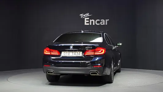 BMW 5 Series (G30) 530d M 2018 4