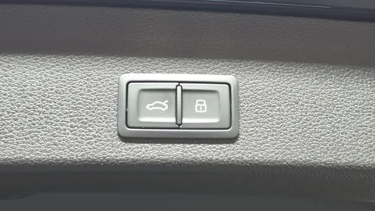 Audi Q3 (F3) 40 TFSI 2025 17