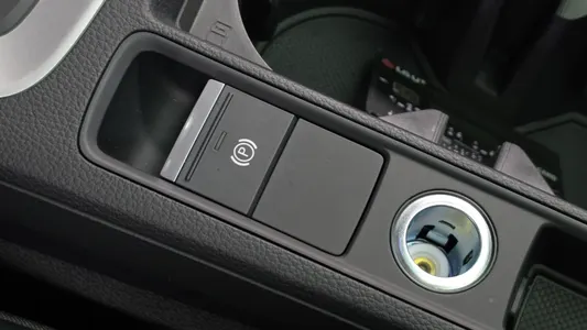 Audi Q3 (F3) 40 TFSI 2025 19