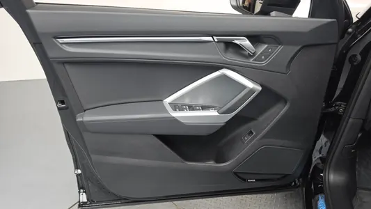 Audi Q3 (F3) 40 TFSI 2025 24