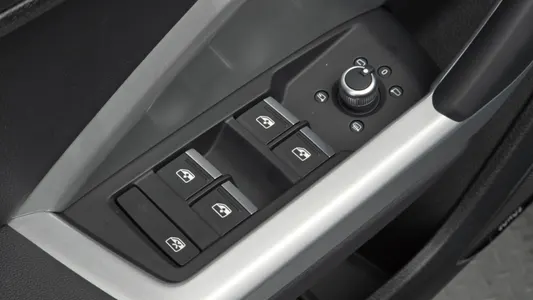 Audi Q3 (F3) 40 TFSI 2025 30