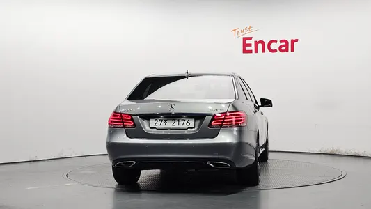 Mercedes-Benz E-Class W212 E220 2015 4