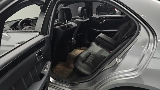 Mercedes-Benz E-Class W212 E220 2015 12