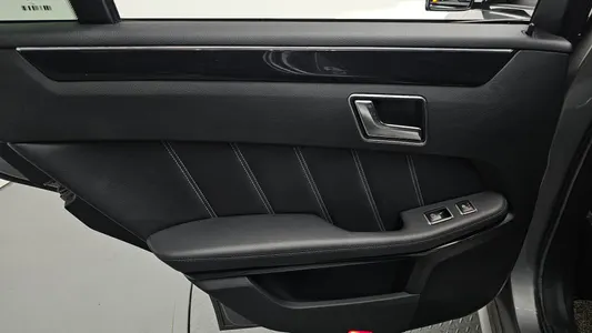 Mercedes-Benz E-Class W212 E220 2015 26