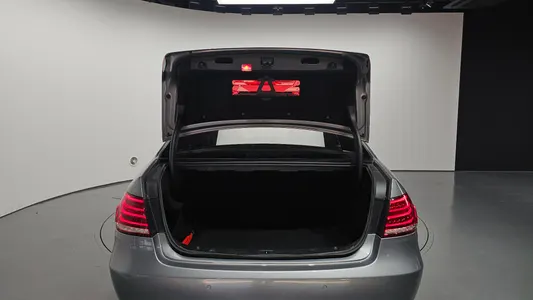 Mercedes-Benz E-Class W212 E220 2015 29