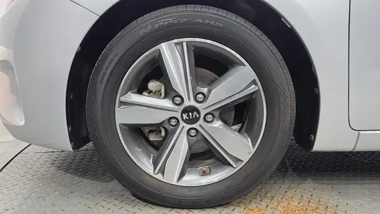 Kia K3 2017 5