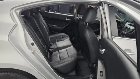 Kia K3 2017 11