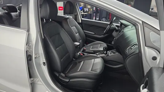 Kia K3 2017 12