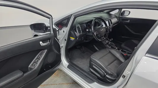 Kia K3 2017 10