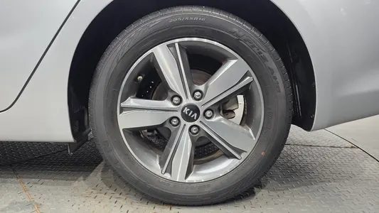 Kia K3 2017 21