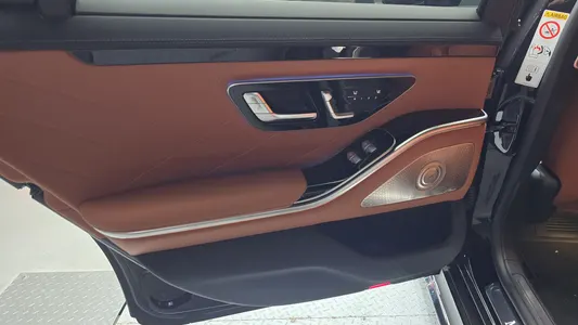 Mercedes-Benz S-Class W223 S500L 4MATIC 2025 25