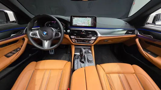 BMW 5 Series (G30) 520i M 2023 7